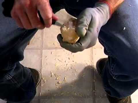 Carving a Big-Headed Santa Part 8